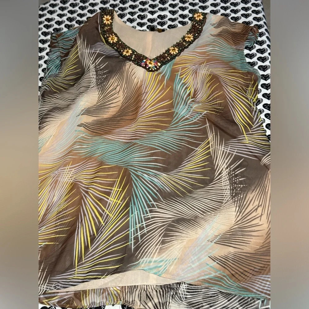 Status by chenault women’s blouse size L in excellent condition